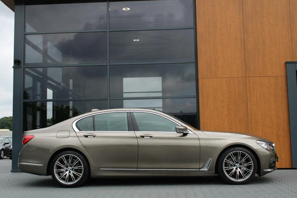 BMW 7 Serie - Afbeelding 18 van 30