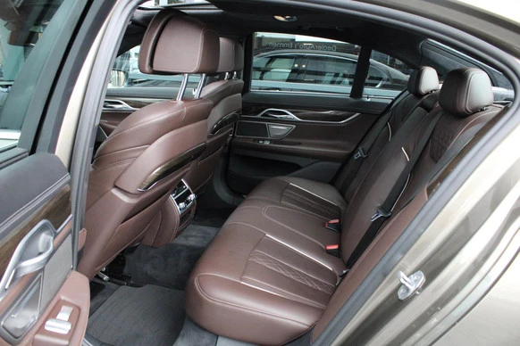 BMW 7 Serie - Afbeelding 21 van 30