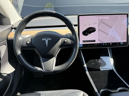 Tesla Model 3 - Afbeelding 3 van 30