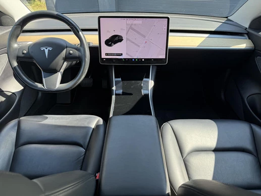Tesla Model 3 - Afbeelding 10 van 30