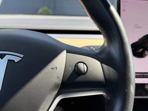 Tesla Model 3 - Afbeelding 23 van 30