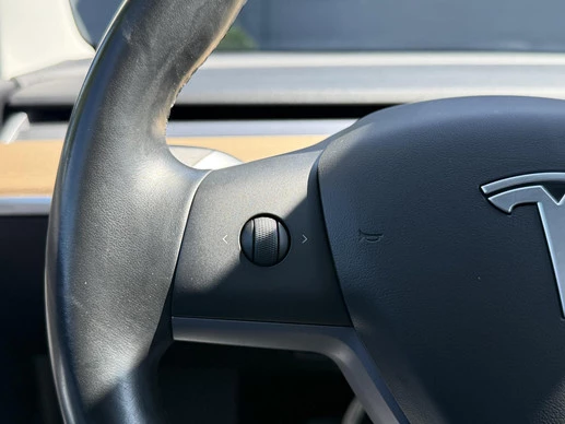 Tesla Model 3 - Afbeelding 24 van 30