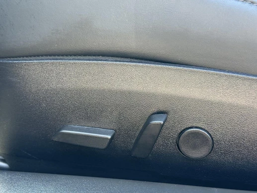 Tesla Model 3 - Afbeelding 27 van 30