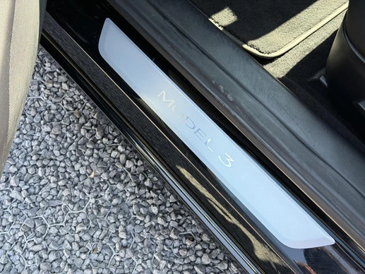 Tesla Model 3 - Afbeelding 29 van 30