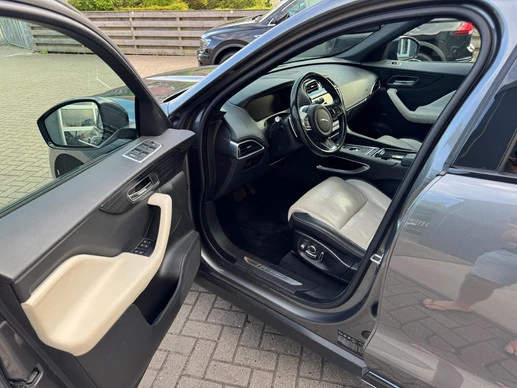 Jaguar F-PACE - Afbeelding 21 van 30