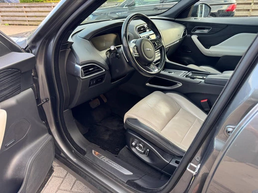 Jaguar F-PACE - Afbeelding 23 van 30