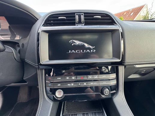 Jaguar F-PACE - Afbeelding 27 van 30