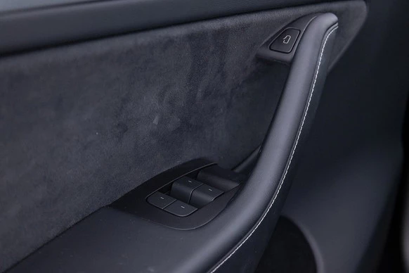Tesla Model Y - Afbeelding 7 van 24