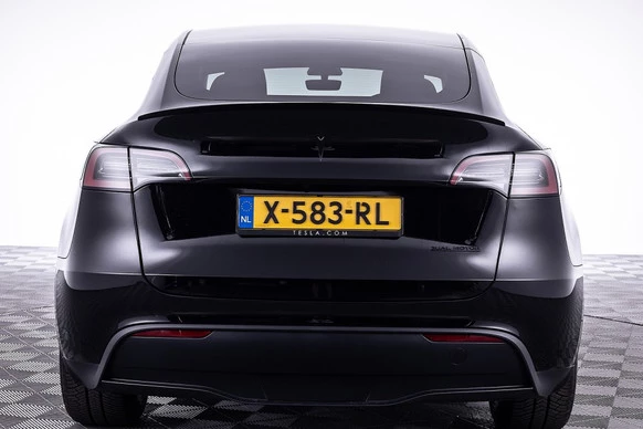 Tesla Model Y - Afbeelding 18 van 24