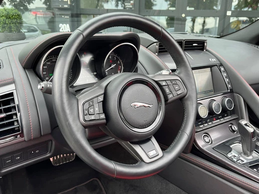 Jaguar F-Type - Afbeelding 18 van 30