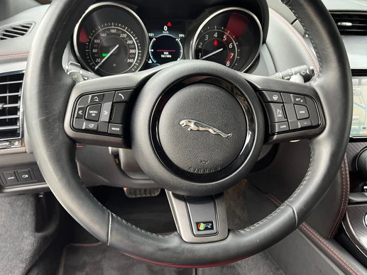 Jaguar F-Type - Afbeelding 24 van 30