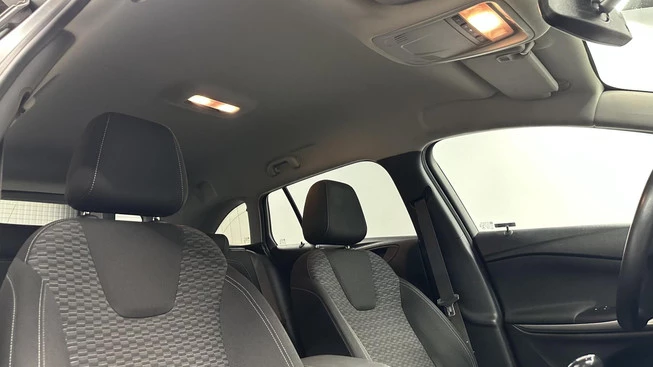 Opel Astra - Afbeelding 12 van 30