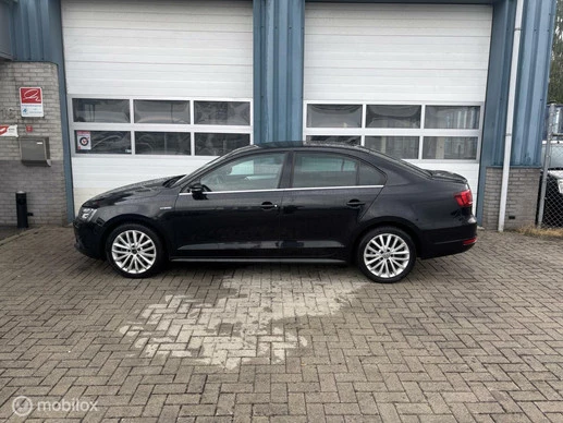 Volkswagen Jetta - Afbeelding 2 van 30
