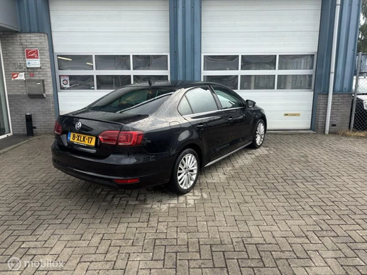 Volkswagen Jetta - Afbeelding 7 van 30