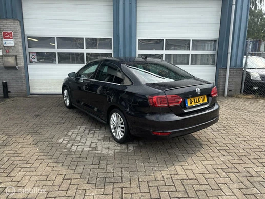 Volkswagen Jetta - Afbeelding 8 van 30