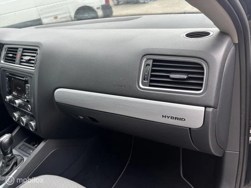 Volkswagen Jetta - Afbeelding 13 van 30