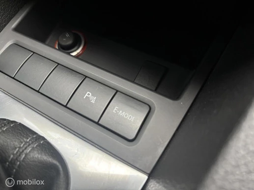 Volkswagen Jetta - Afbeelding 16 van 30