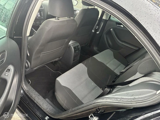 Volkswagen Jetta - Afbeelding 27 van 30