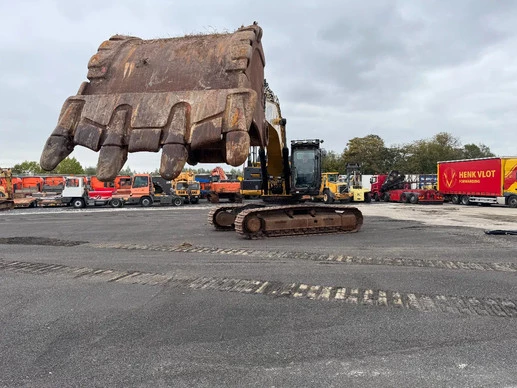 Caterpillar  - Afbeelding 3 van 19