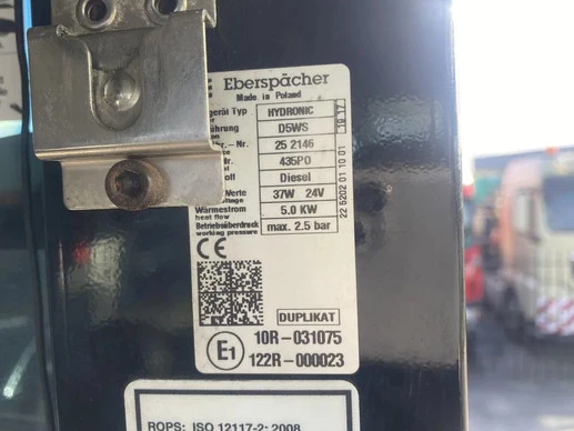 Caterpillar  - Afbeelding 18 van 28