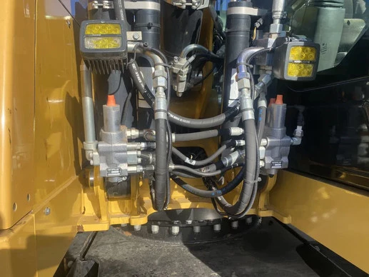 Caterpillar  - Afbeelding 21 van 28