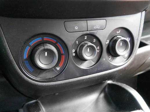 Opel Combo - Afbeelding 20 van 24