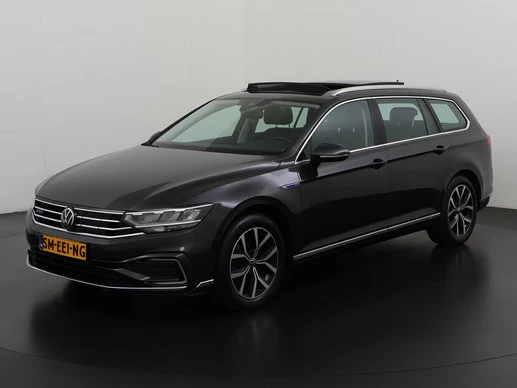 Volkswagen Passat - Afbeelding 1 van 30
