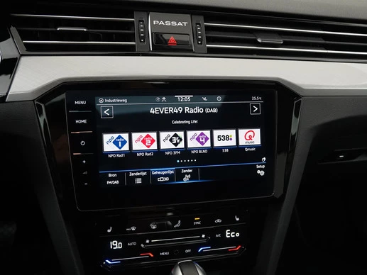 Volkswagen Passat - Afbeelding 16 van 30