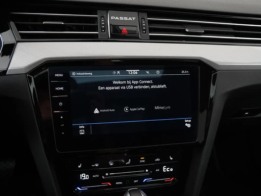 Volkswagen Passat - Afbeelding 18 van 30