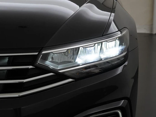 Volkswagen Passat - Afbeelding 24 van 30