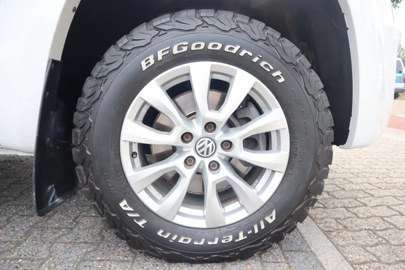Volkswagen Amarok - Afbeelding 14 van 25