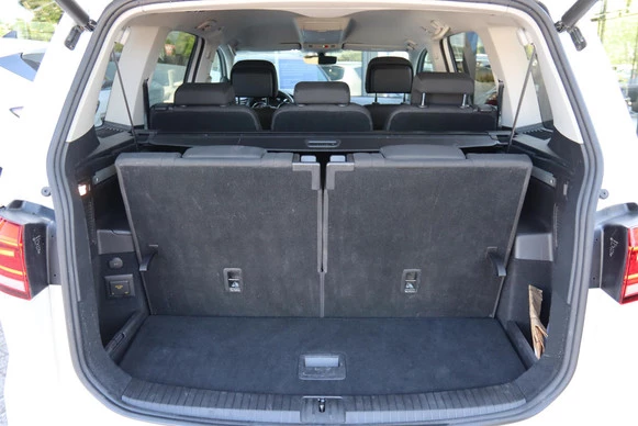 Volkswagen Touran - Afbeelding 14 van 30