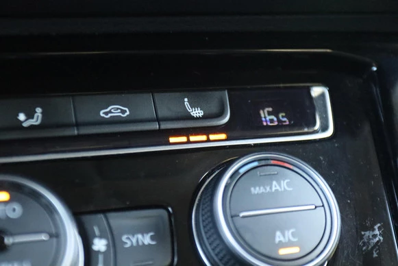 Volkswagen Touran - Afbeelding 24 van 30
