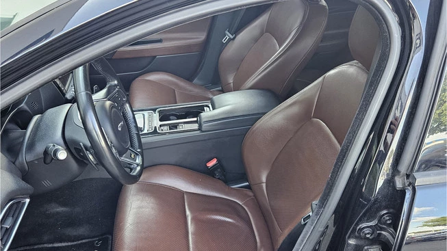 Jaguar XE - Afbeelding 2 van 21
