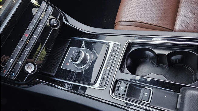 Jaguar XE - Afbeelding 16 van 21