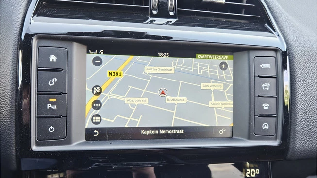 Jaguar XE - Afbeelding 18 van 21
