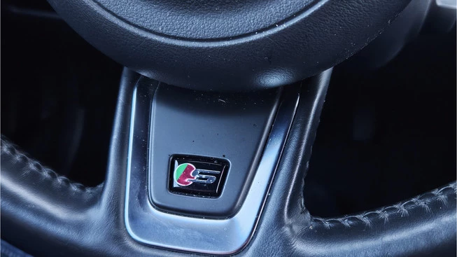Jaguar XE - Afbeelding 20 van 21