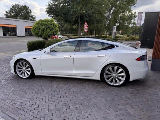 Tesla Model S - Afbeelding 3 van 30