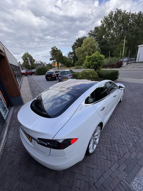 Tesla Model S - Afbeelding 8 van 30