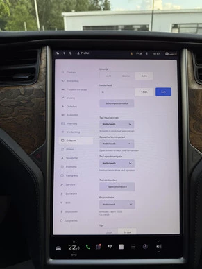 Tesla Model S - Afbeelding 17 van 30