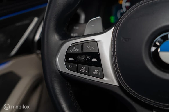 BMW 8 Serie - Afbeelding 13 van 30