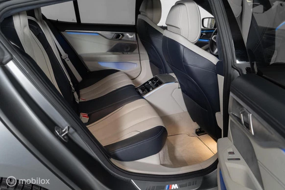 BMW 8 Serie - Afbeelding 19 van 30