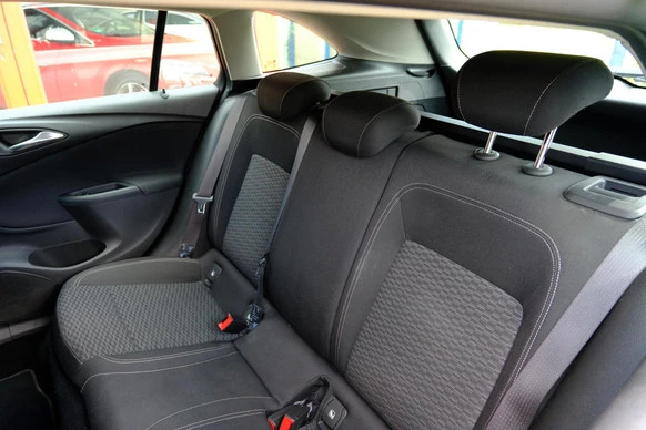 Opel Astra - Afbeelding 22 van 30