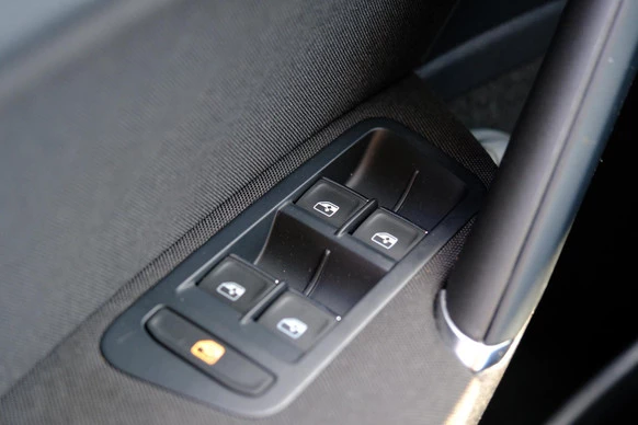 Volkswagen Golf - Afbeelding 21 van 30
