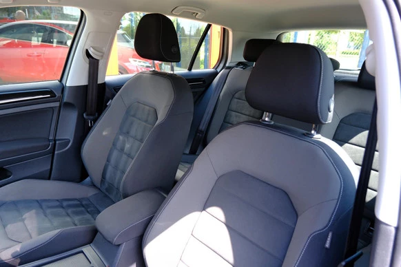Volkswagen Golf - Afbeelding 24 van 30