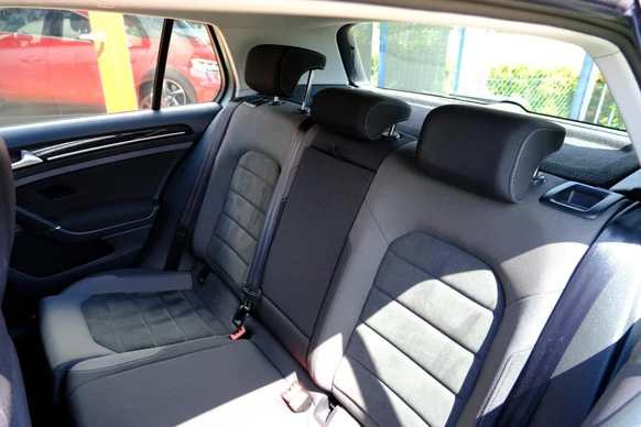 Volkswagen Golf - Afbeelding 25 van 30