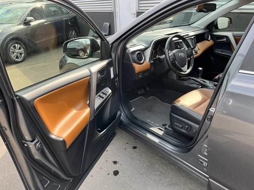 Toyota RAV4 - Afbeelding 18 van 30