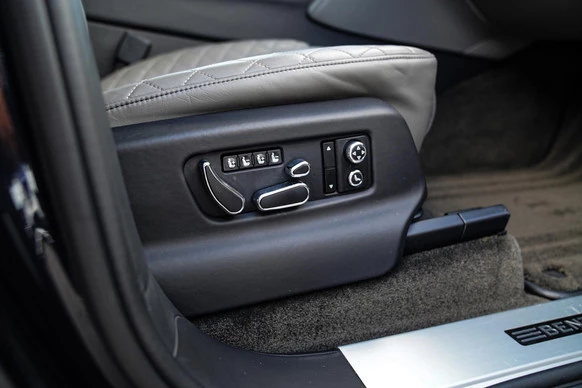 Bentley Bentayga - Afbeelding 24 van 30