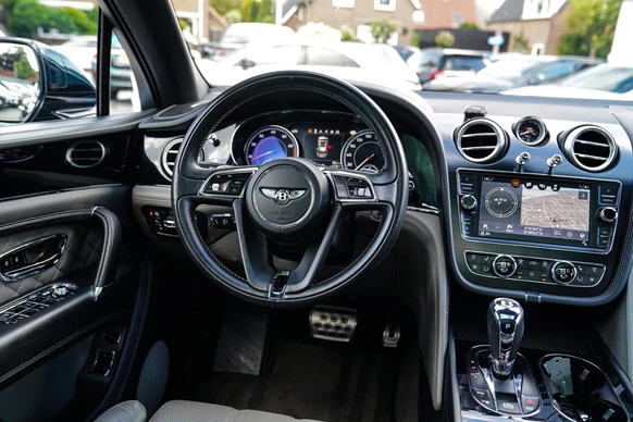 Bentley Bentayga - Afbeelding 26 van 30