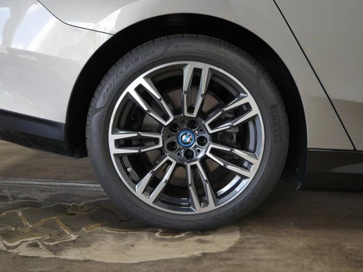 BMW i5 - Afbeelding 4 van 30